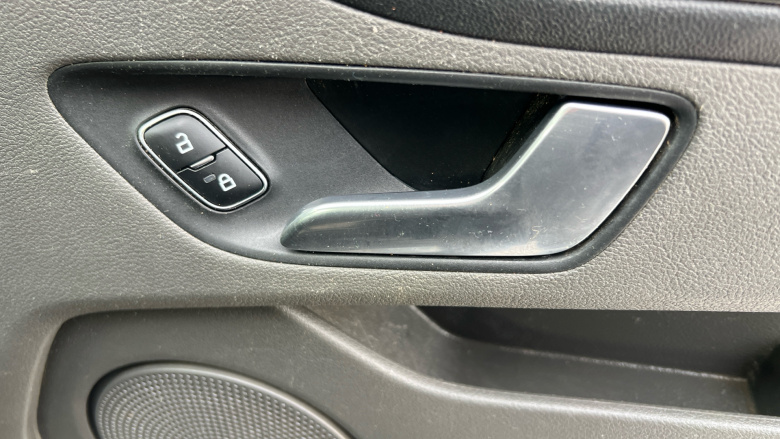 Ford Transit Custom 300 L2 Diesel Fwd 2.0 EcoBlue 130ps Low Roof Limited Van